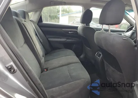 2015 Nissan Altima 2.5 z USA, uszkodzony, nr VIN 1N4AL3AP4FC480887